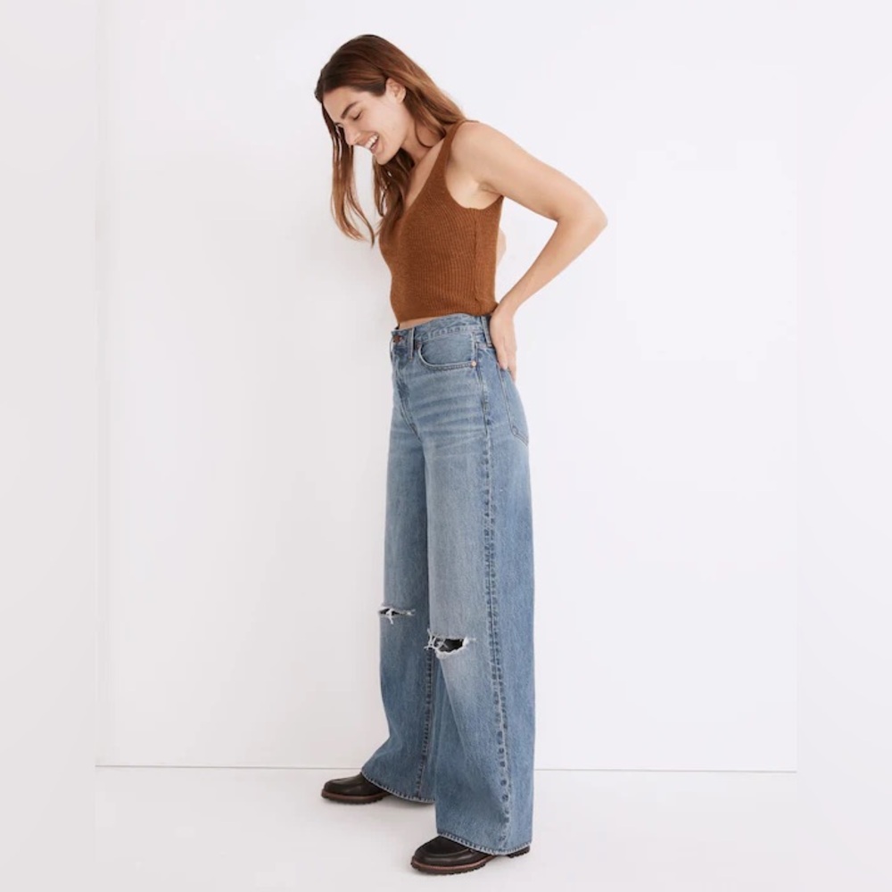 Superwide-Leg Jeans in Amcliffe Wash: Knee-Rip Edition Size 27 - Picture 4 of 9